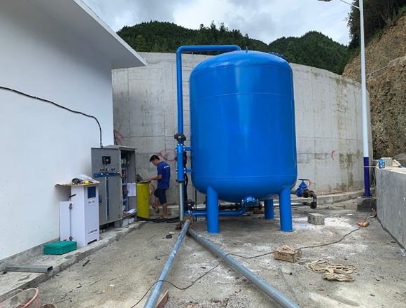 文山鋁業(yè)工業(yè)園生產用水-50噸一體式壓力凈水器